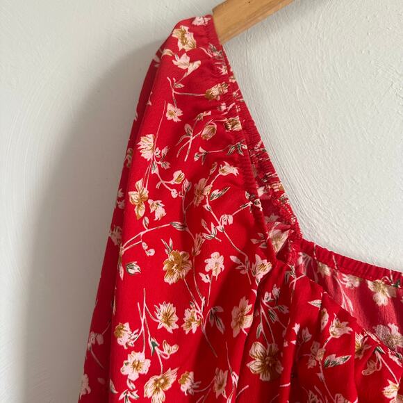 PRETTYLITTLETHING Red Ditsy Floral Bow Detail Side Split Bodycon Dress - Picture 6 of 10